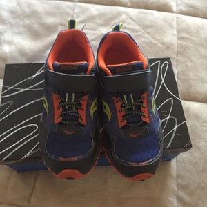 Saucony Boys Excursion Shield Tennis Shoes sz 2.5M